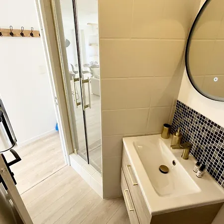 Seaside Getaway Comfort And Serenity Apartment